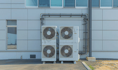 空调压缩机室外机安装在建筑物外