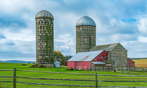 荷兰语摄影照片_宾夕法尼亚农场的谷仓和牧场