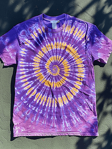 紫罗兰螺旋扎染圆形图案衬衫