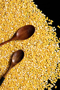 玉米碴勺子创意粮食图片