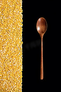 玉米碴勺子创意珍惜粮食图片