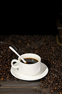 一杯咖啡咖啡豆背景