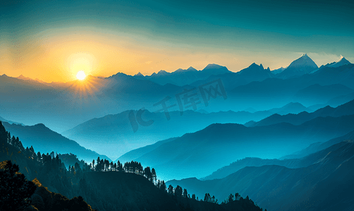 黄昏风景摄影照片_喜马拉雅山的美丽风景