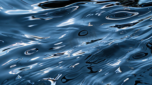 深蓝色海水波纹和倒影摄影配图