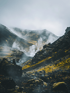 博克摄影照片_冰岛不真实的火山景观格拉博克火山上有热气腾腾的岩石