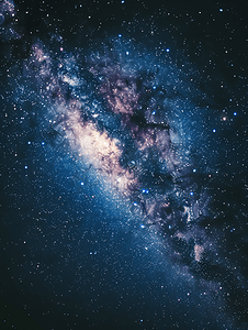 宇宙大气背景摄影照片_以银河为背景的漆黑夜空景观