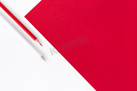 红白搭配铅笔卡纸图片