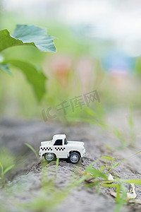 白色玩具汽车创意童年图片