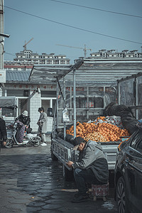 繁华的街景摄影照片_做生意的摊位小贩