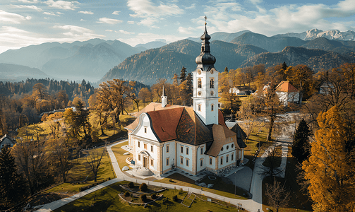 无人机俯瞰斯洛文尼亚布莱德圣母升天朝圣教堂