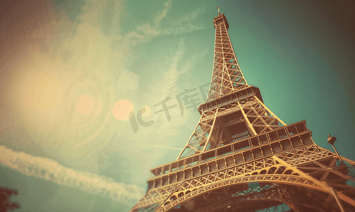 具有复古滤镜效果的巴黎埃菲尔铁塔