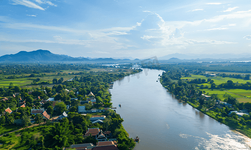 俯瞰马克龙河感受泰国廊开的生活方式