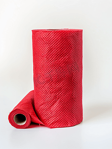 纸巾摄影照片_新的红色纸巾孤立在白色背景