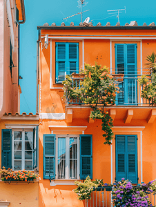 意大利色彩缤纷的建筑上面绘有石膏