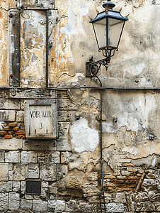 意大利贝加莫老墙上的威尼斯路牌