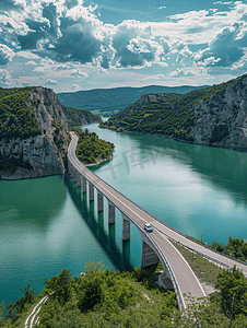 塞尔维亚东部博列廷河峡谷上的克拉多沃戈卢巴茨路桥