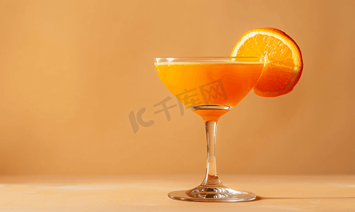 荷兰橙杯鸡尾酒
