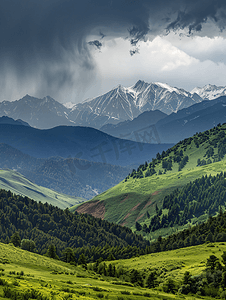 美丽的山景和小雨