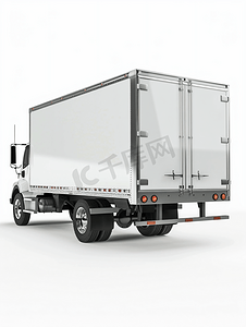 有空白的白色拖车的商业送货卡车在货物停车场