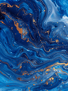 丙烯酸流体艺术蓝色波浪在蓝色油漆的抽象海洋和金色漩涡大理石效果背景或纹理
