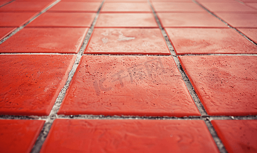 步行路径地板纹理背景上的特写红色瓷砖交叉衬里