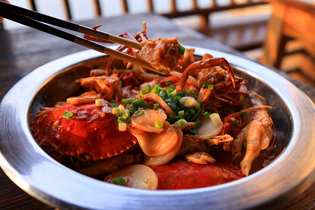 膳食摄影照片中国菜：肉蟹煲