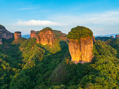奇石摄影照片广东韶关丹霞山夕阳时分丛林美景
