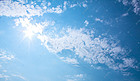 太阳蓝天白云自然风景摄影图