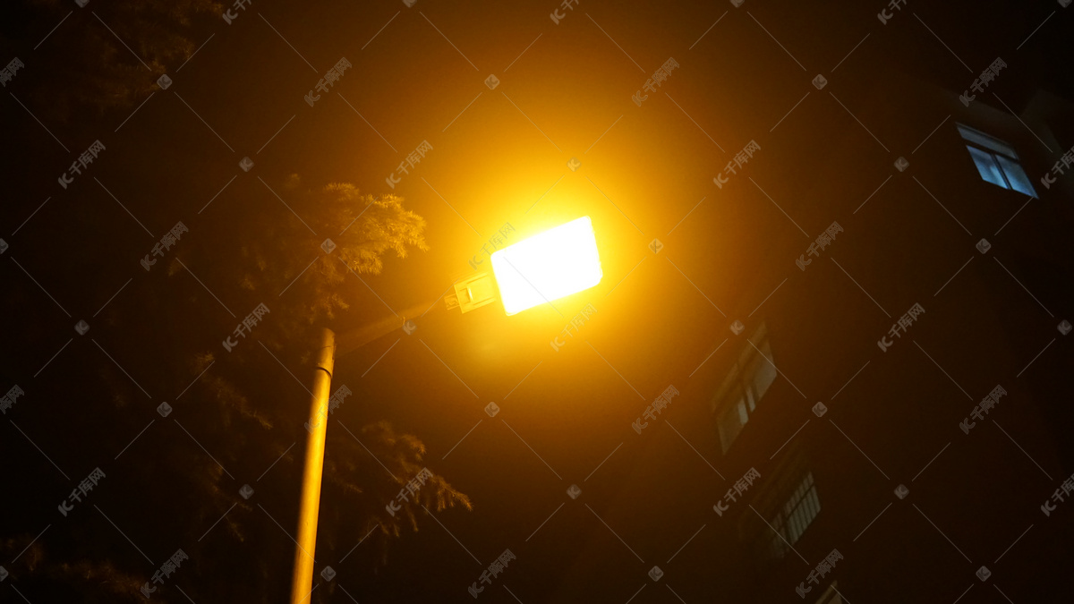 萧声哀思清明时节雨纷纷