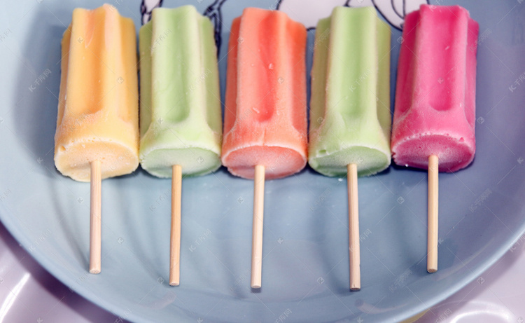 夏日五彩雪糕摄影图