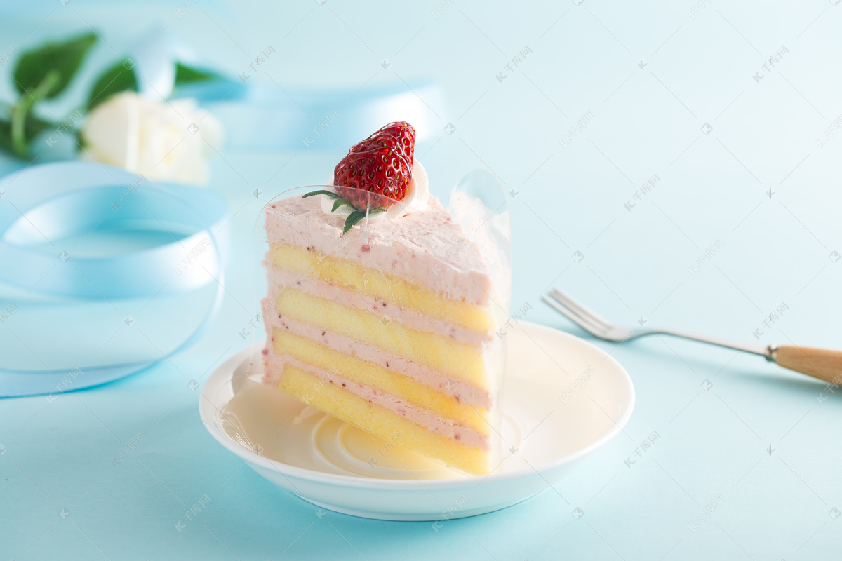 6寸深高草莓奶油蛋糕的做法步骤图 - 君之博客|阳光烘站