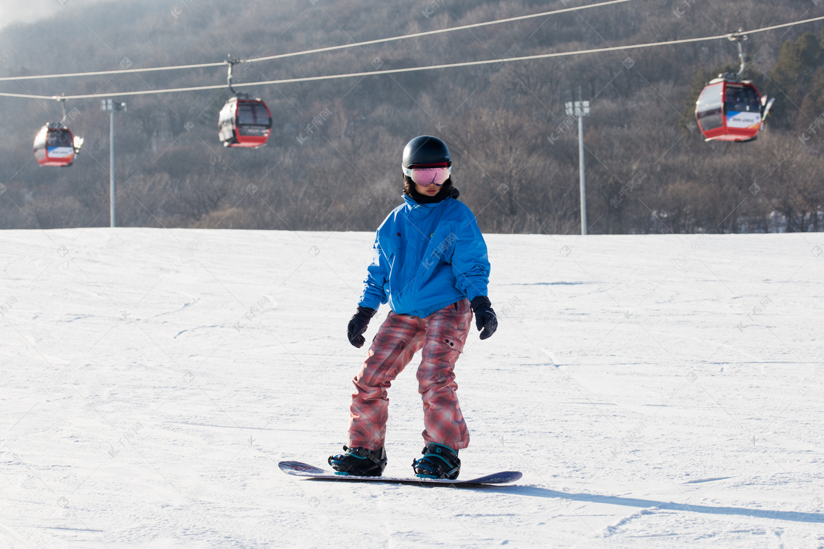 滑雪场人像拍摄|摄影|人像摄影|DIlbarrecord - 原创作品 - 站酷 (ZCOOL)