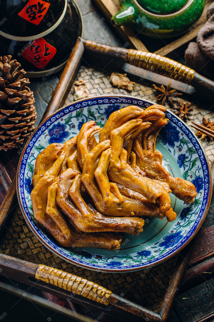 美食卤鸭爪摄影图
