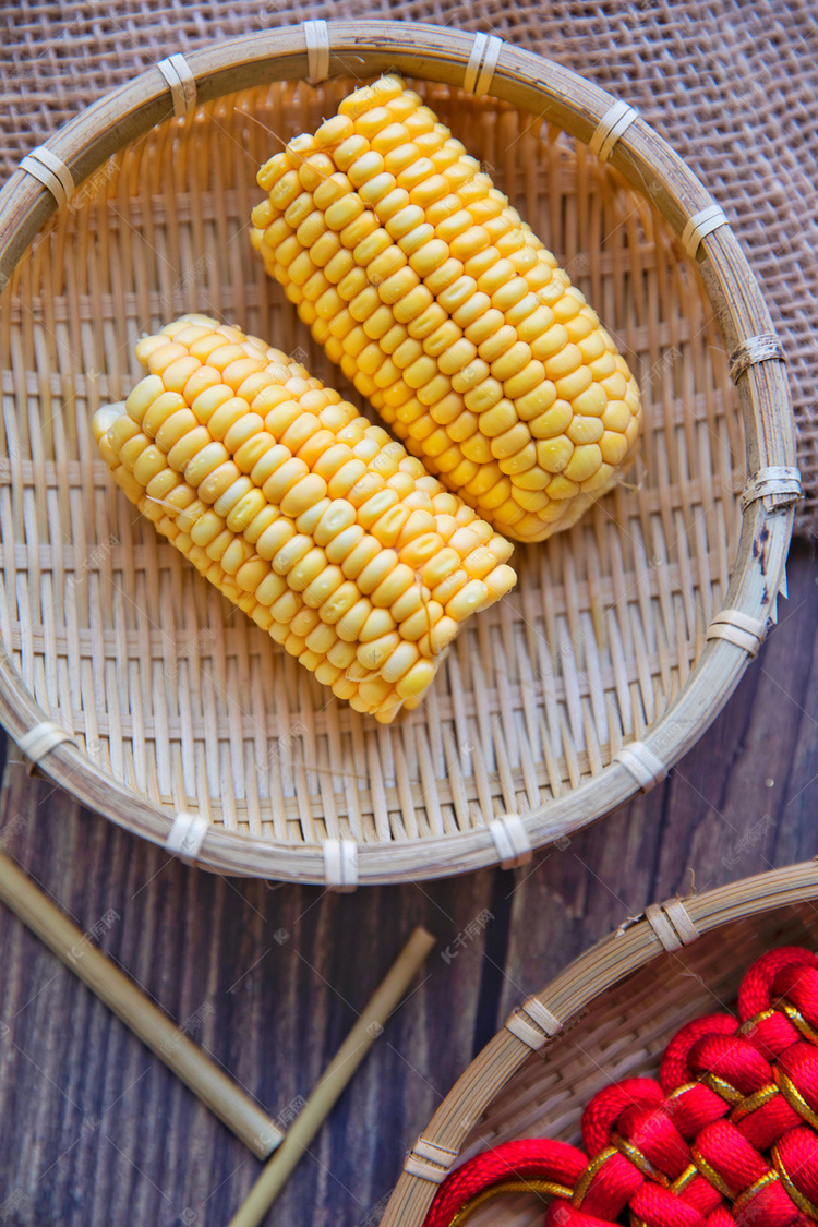 玉米棒子摄影图