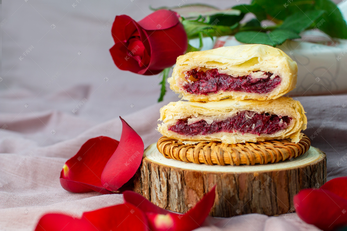 中秋美食鲜花饼摄影图