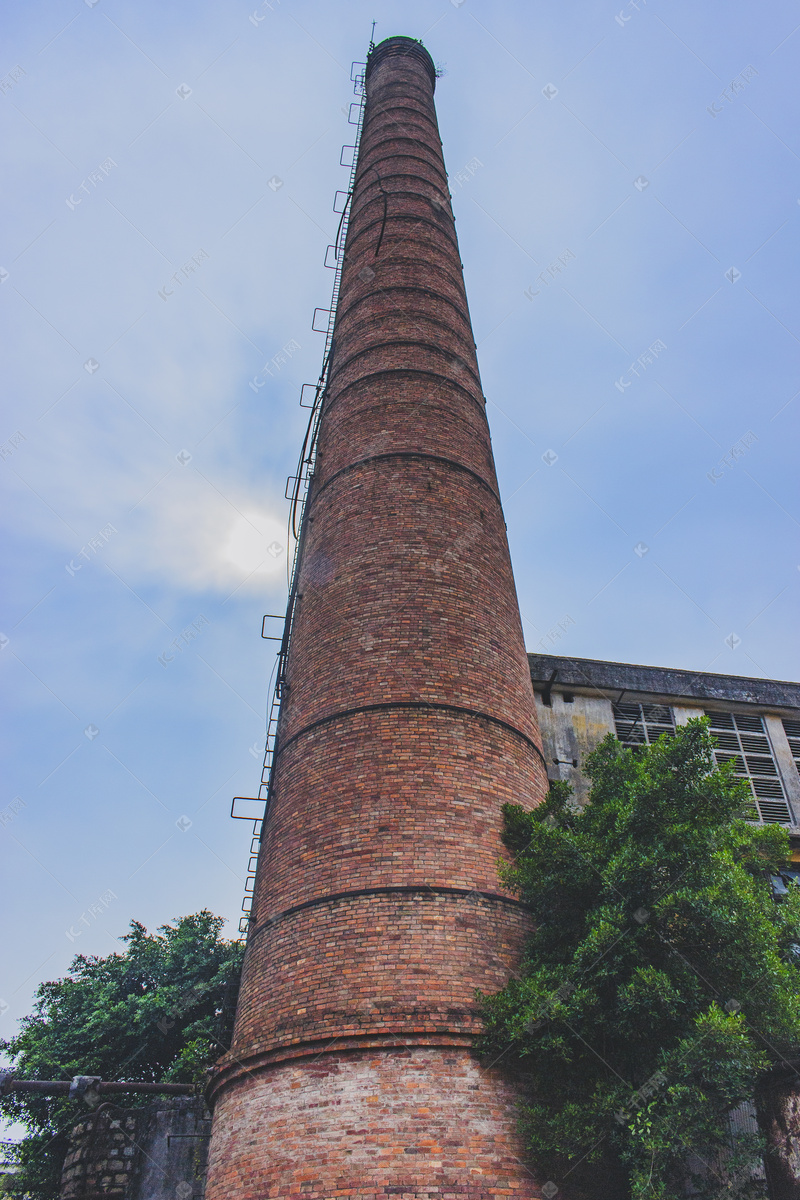 弃用的高烟囱摄影图