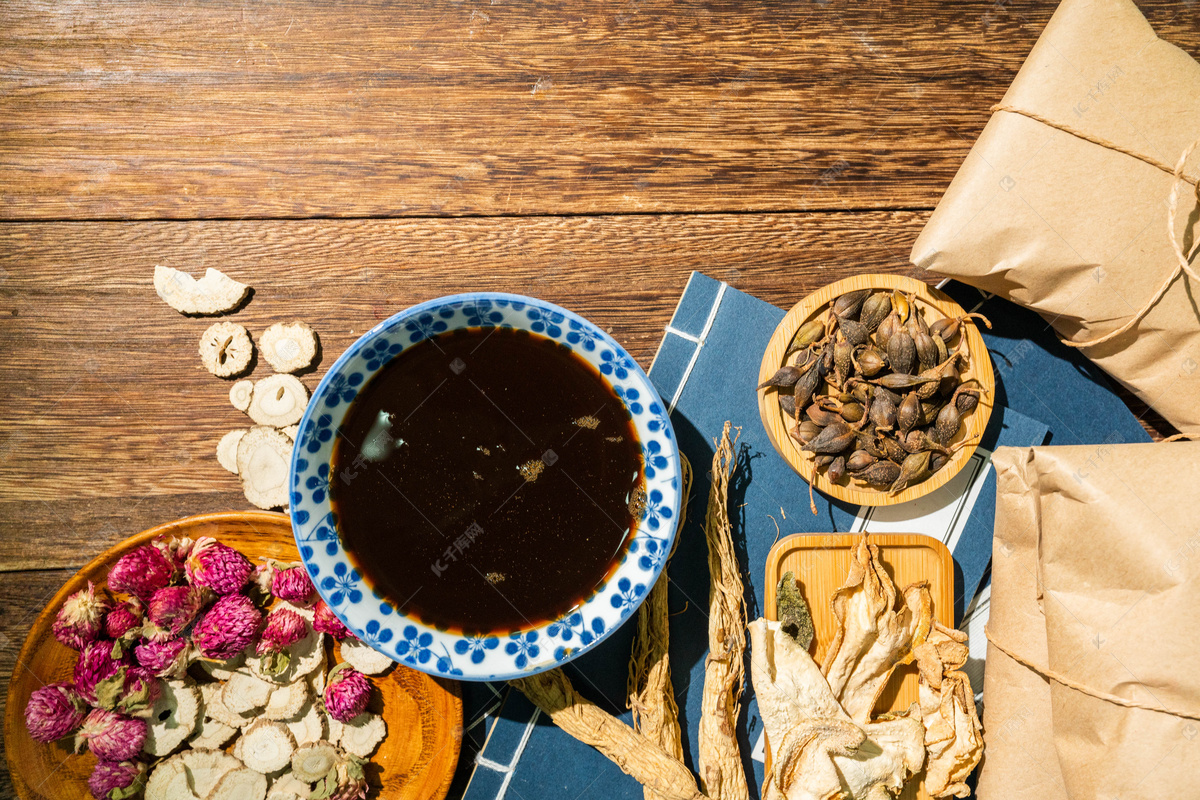 温宫八珍汤（8herbs soup for mensturation)