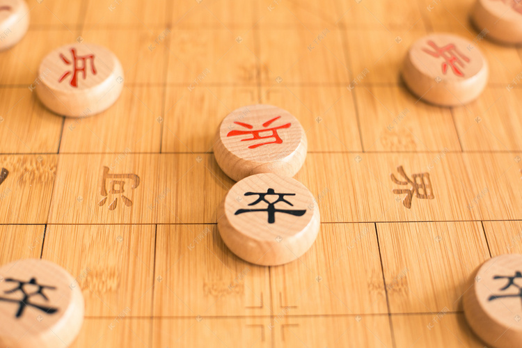 中国象棋棋盘上红兵和黑卒的对决