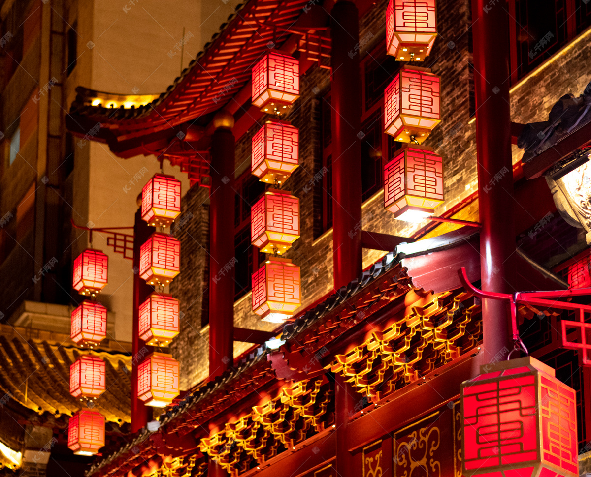 泉州花灯是福建省著名的特色传统工艺品之一，每年的农历春节|花灯|泉州|特色_新浪新闻