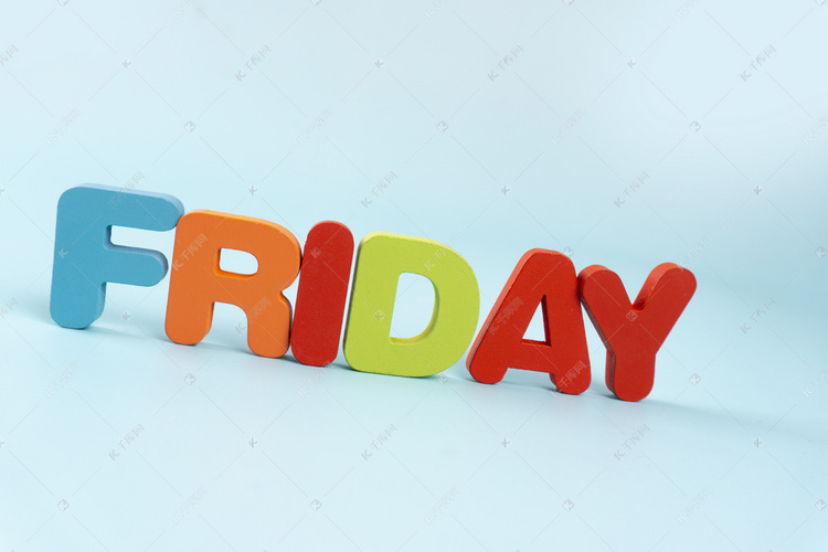 星期五friday大写英文立体字母组合摄影图配图