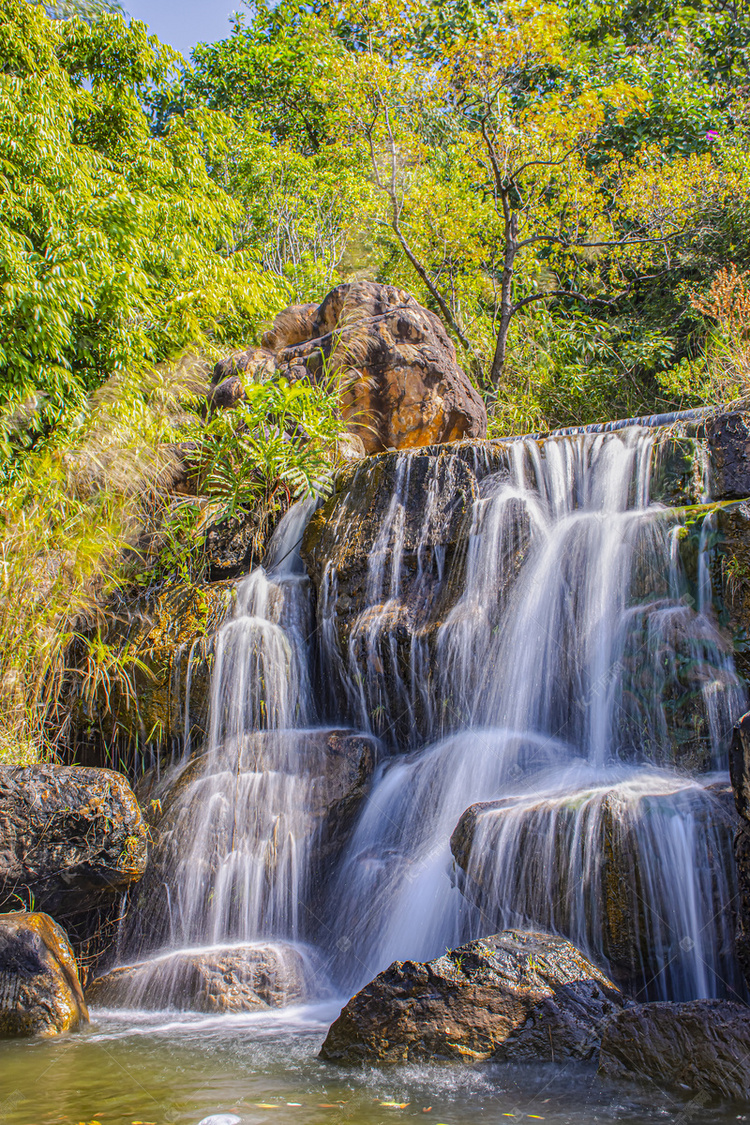 摄影山林小瀑布高清摄影大图-千库网