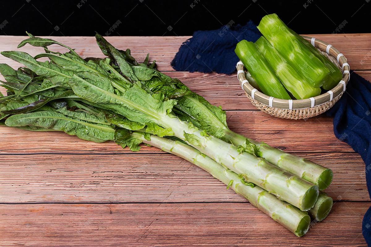 两根新鲜蔬菜莴苣摄影图配图高清摄影大图-千库网