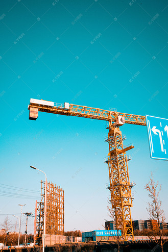 施工白天施工现场户外工地盖楼房摄影图配图