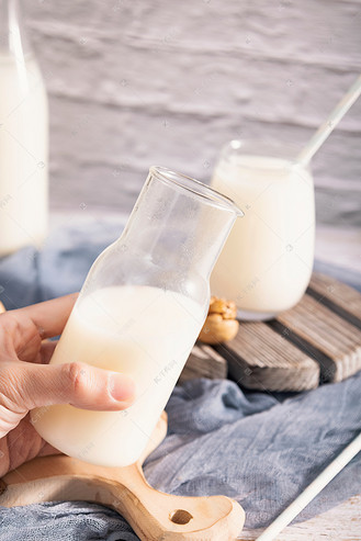 牛奶奶制品欧式复古风格摄影图配图