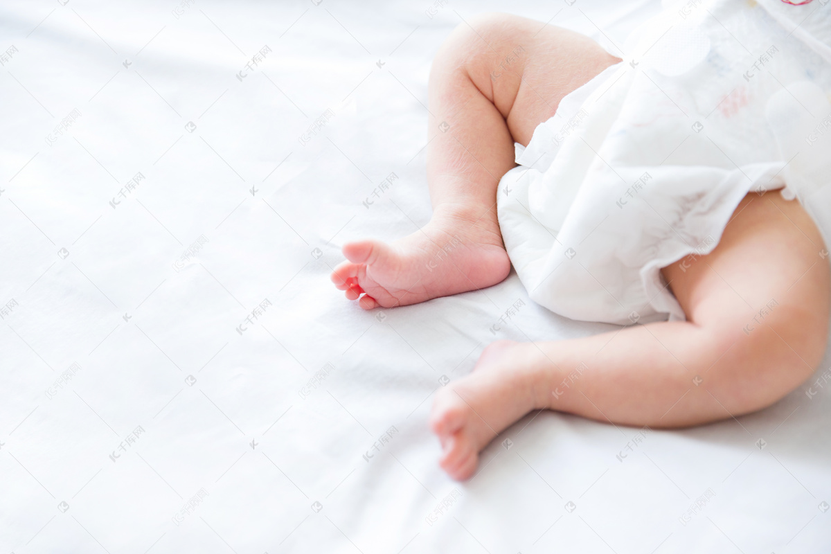 婴儿的小脚丫高清摄影大图-千库网
