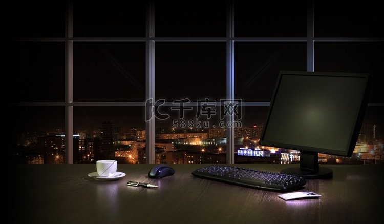 晚上办公室。高清摄影大图-千库网