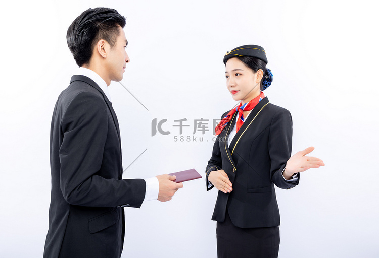 空乘机场旅客出行检查机票护照摄影图配图高清摄影大图-千库网