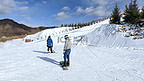 滑雪场人物运动上午滑雪运动冬季素材摄影图配图
