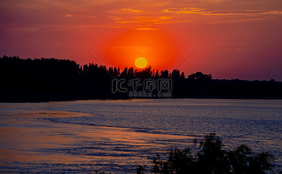 夕阳 
