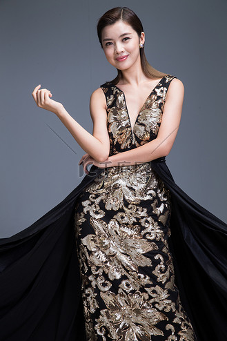 大摆礼服裙子图片_大摆礼服裙子素材-大摆礼服裙子图片大全-千库网